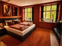 Crimson Autumn Suites JP - Homestays