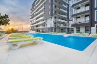 Miramare Residence - С бассейном