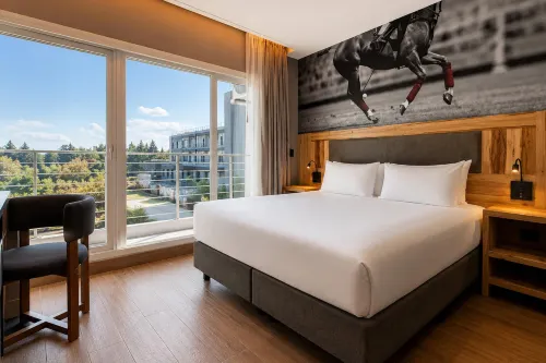 Radisson Red Funes - 2 Sao