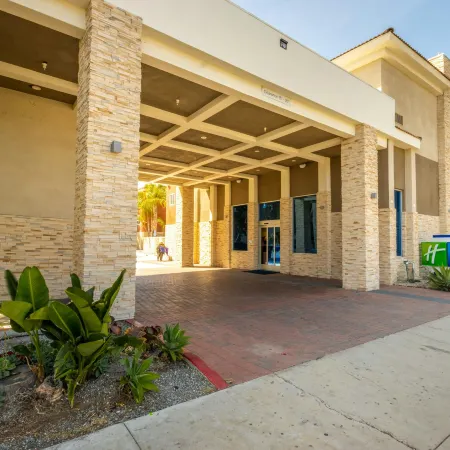 Holiday Inn Express ANAHEIM WEST by IHG