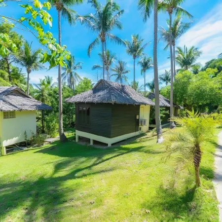 Shiralea Backpackers Resort Отели рядом с достопримечательностью «Пляж Салад-Бич»
