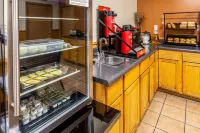 Baymont Inn & Suites Newton IA - breakfast