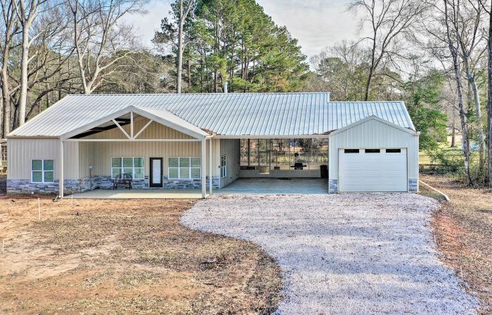 Home w/ Screened Porch - Near Toledo Bend Lake!