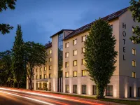 CZECH INN Hotel Ferenc Отели рядом с достопримечательностью «Парк Неплигет»