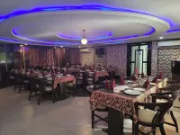 Hotel Raj Residency - Breakfast