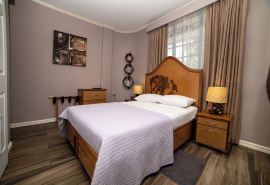 Culture Crossroads Inn