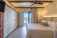 Zefyria Luxury Suites - Swimmingpools