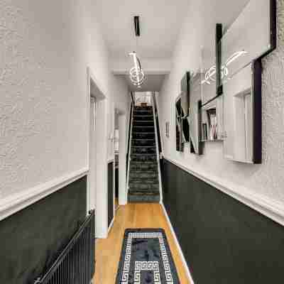 Beautiful 4BD Wigan-Free Parking - Wi‑Fi - Ensuite Others