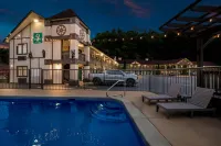 Quality Inn - Pool