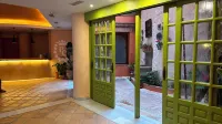 Hotel Boutique Palacete del Corregidor - Airport Shuttle