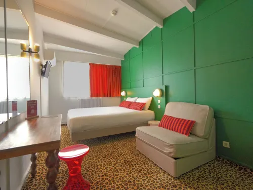 Le Moderne Hôtel - Bãi đậu xe