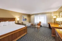 Days Inn & Suites by Wyndham Logan - Pet friendly
