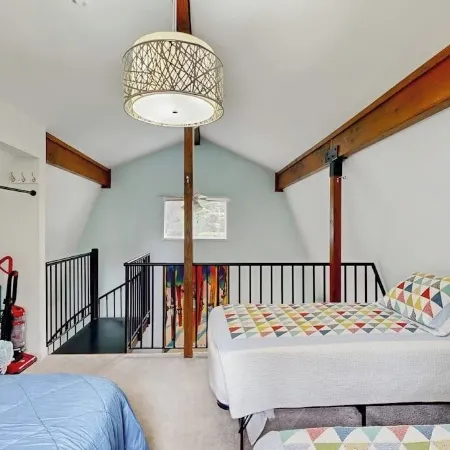 Hand-built Girdwood Cottage Near Alyeska Daylodge