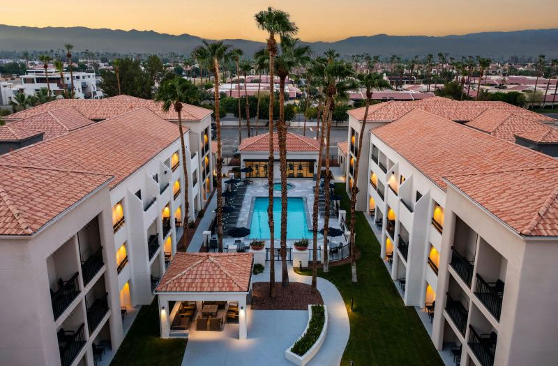 Courtyard Palm Springs photo 2