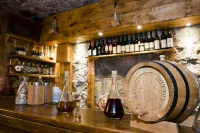 Hotel Crnogorska Kuća - ที่มีบาร์