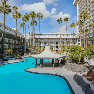 Los Angeles Airport Marriott Hotels near LAX Area