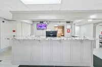 Red Roof Inn & Suites Fayetteville - Fort Bragg - 2-Star