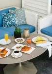 The Mosaic Hotel Beverly Hills - breakfast