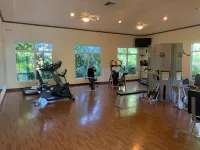 住在 CR 夢境公寓式客房飯店 - 健身房