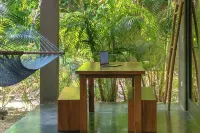 Lua Villas - Airport Shuttle