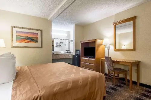 Quality Inn - breakfast