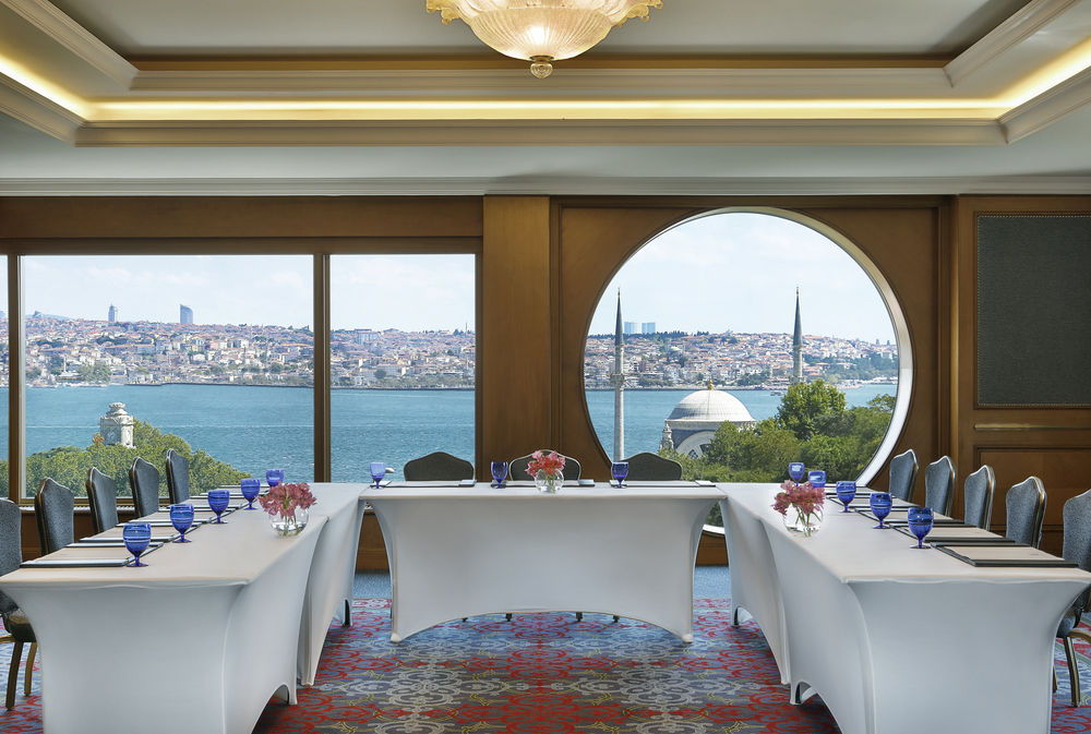 The Ritz-Carlton, Istanbul (The Ritz-Carlton, Istanbul at The Bosphorus)