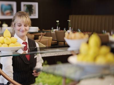 レストラン モーベンピック ホテル フランクフルト シティーの写真