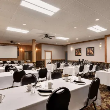 Travelodge by Wyndham Brandon