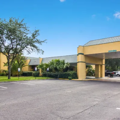 Stayable Jax West Hotels near Richardson Road Park
