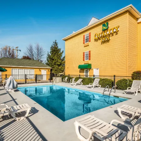 Quality Inn Oak Ridge