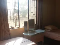 Homely Room in Peaceful and Comfortable Old Farmhouse Hotels in Lephalale Local Municipality