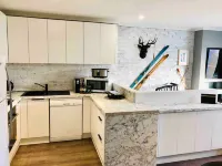 Hotham 3 Bedroom Apt - 24 Lawlers