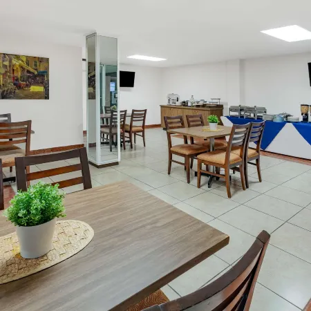 Days Inn by Wyndham Piedras Negras