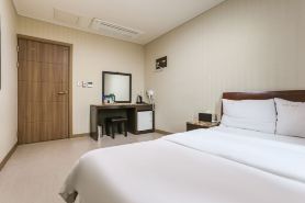 Golden Park Hotel