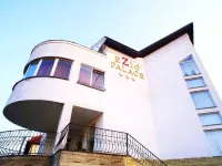 Ezio Hotels in Codru