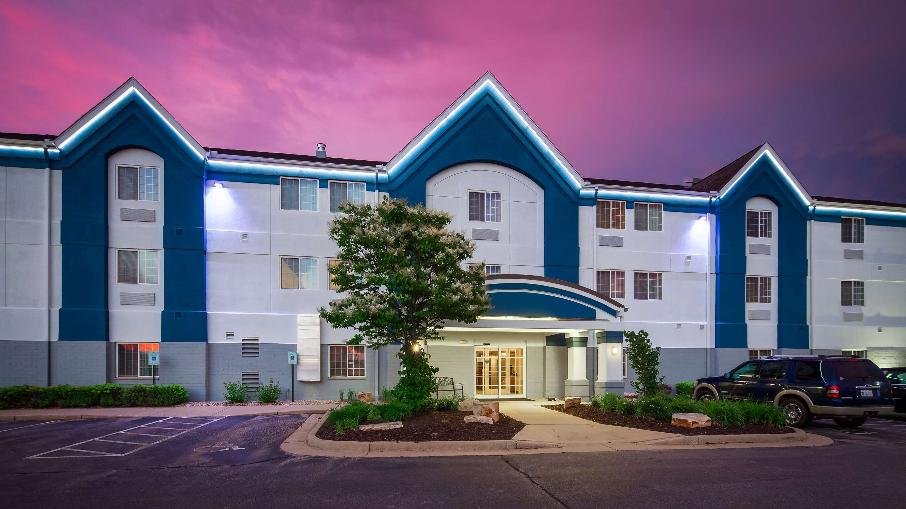 Best Western Plus Wausau/Rothschild Hotel