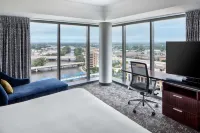Amway Grand Plaza, Curio Collection by Hilton - spa