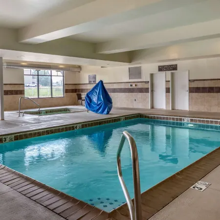 Comfort Suites Airport-University