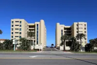 Tropic Sun Towers Hotels near Rivergate Village