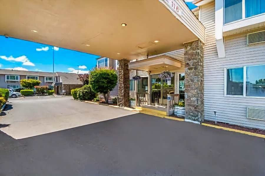 Red Lion Inn & Suites Vancouver