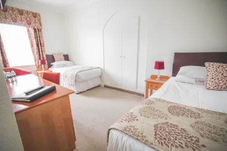 The Oakwheel Отели рядом с достопримечательностью «Парк Плейдейл Фарм»