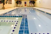 Holiday Inn Express & Suites ATHENS by IHG - Pools