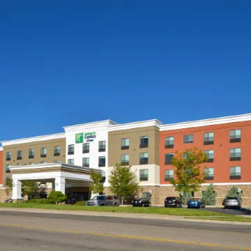 Holiday Inn Express & Suites PUEBLO NORTH by IHG
