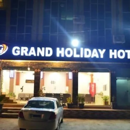 Grand Holidays Hotel