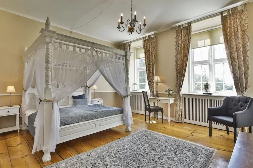 Kragerup Gods Hotels in Soro