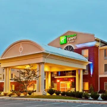 Holiday Inn Express & Suites DICKSON by IHG