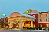 Holiday Inn Express & Suites Dickson Hotels in Dickson