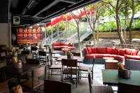 Galt House Hotel, Trademark Collection by Wyndham - breakfast