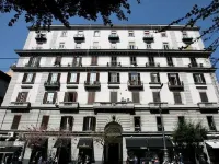 Napoli Suite Hotels near Stazione Napoli Centrale