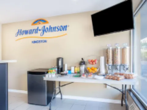 Howard Johnson by Wyndham Kingston キングストンのホテル